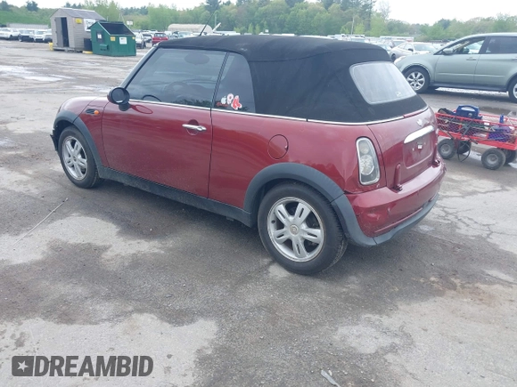 2007 MINI Convertible z VIN WMWRF33597TF66861, wystawiony jako IAAI lot #42278349 z przebiegiem 96 011 mil mil oraz . Historia ofert i sprzedaży dostępna na DreamBid. Obrazek 3.
