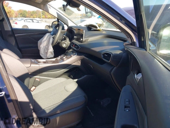 2023 Hyundai Santa Fe SE z VIN 5NMS1DAJ0PH552080, wystawiony jako IAAI lot #40653004 z przebiegiem 5 982 mil mil oraz . Historia ofert i sprzedaży dostępna na DreamBid. Obrazek 5.