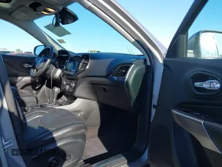 2019 Jeep Cherokee Limited with VIN 1C4PJMDN4KD178921, listed as a IAAI auction lot 41792423 with 81,616 mi miles and . Bid and sale history available at carsss.com. Image 5.