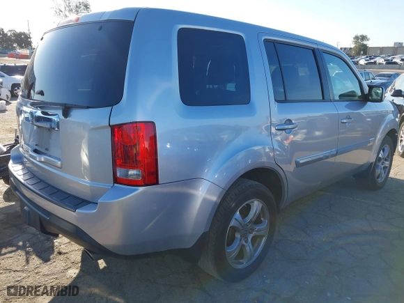 2012 Honda Pilot EX-L with VIN 5FNYF3H58CB038956, listed as a IAAI auction lot 41834286 with 176,093 mi miles. Bid and sale history available at carsss.com. Image 4.