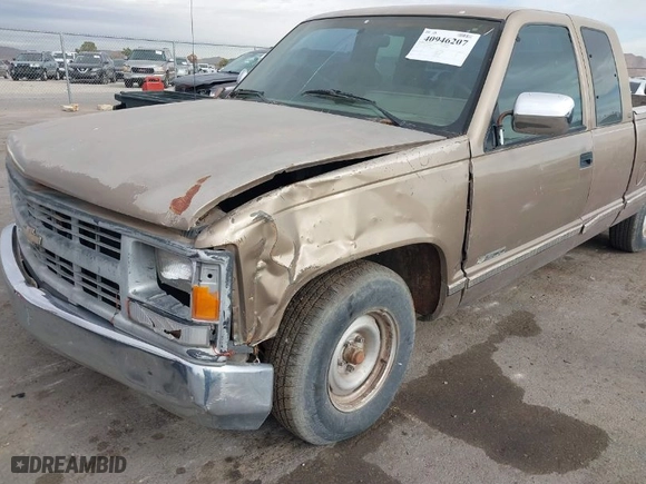 1994 Chevrolet C/K 1500 with VIN 2GCEC19K1R1223706, listed as a IAAI auction lot 40946207 with 206,975 mi miles. Bid and sale history available at carsss.com. Image 6.