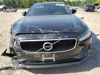 2019 Volvo S90 Momentum with VIN LVY102AK1KP089404, listed as a Copart auction lot 52358915 with 97,691 mi miles and Salvage Title. Bid and sale history available at carsss.com. Image 5.
