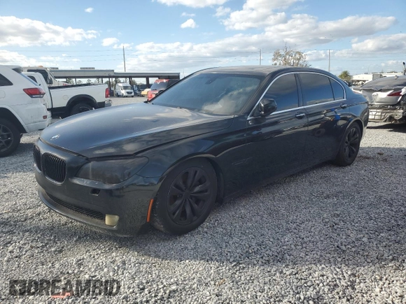 2012 BMW 7 Series 740Li with VIN WBAKB4C59CC577031, listed as a Copart auction lot 85270584 with 0 mi miles and Salvage Title. Bid and sale history available at carsss.com. Image 1.