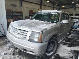 2004 Cadillac Escalade EXT z VIN 3GYEK62N34G324955, wystawiony jako Copart lot #87479764 z przebiegiem 218 127 mil mil oraz Szkody całkowita. Historia ofert i sprzedaży dostępna na DreamBid. Obrazek 1.