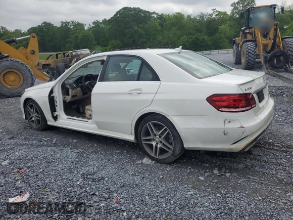 2016 Mercedes-Benz E 350 Luxury z VIN WDDHF8JB4GB285533, wystawiony jako Copart lot #54537085 z przebiegiem 117 556 mil mil oraz Szkoda całkowita • Salvage title. Historia ofert i sprzedaży dostępna na DreamBid. Obrazek 2.