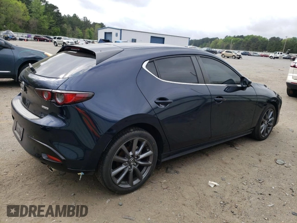 2021 Mazda Mazda3 Hatchback Preferred with VIN JM1BPBLL2M1319079, listed as a Copart auction lot 45392553 with 5,608 mi miles. Bid and sale history available at carsss.com. Image 3.