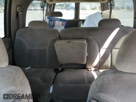 1999 Chevrolet Suburban with VIN 3GNEC16R6XG205408, listed as a Copart auction lot 57169415 with 303,412 mi miles and Salvage title. Bid and sale history available at DreamBid. Image 10.