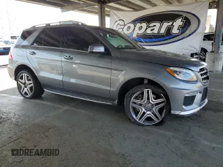 2012 Mercedes-Benz M 63 AMG z VIN 4JGDA7EB8CA090817, wystawiony jako Copart lot #59903915 z przebiegiem 101 046 mil mil oraz Szkoda całkowita • Salvage title. Historia ofert i sprzedaży dostępna na DreamBid. Obrazek 4.