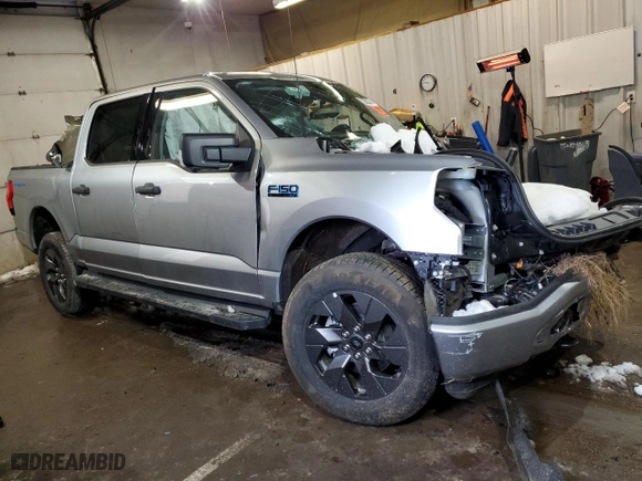 2024 Ford F-150 Lightning XLT with VIN 1FTVW3LK9RWG06135, listed as a Copart auction lot 46417885 with 0 mi miles and Non Repairable. Bid and sale history available at carsss.com. Image 4.
