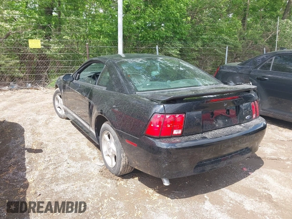 2001 Ford Mustang Standard with VIN 1FAFP40451F161190, listed as a IAAI auction lot 42152309 with 105,951 mi miles. Bid and sale history available at carsss.com. Image 3.