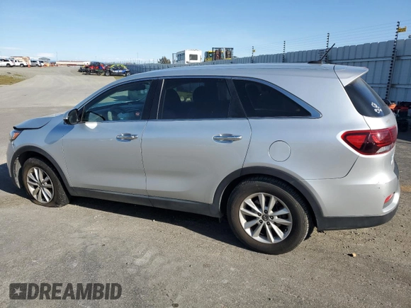 2019 Kia Sorento LX z VIN 5XYPG4A50KG463698, wystawiony jako Copart lot #50088435 z przebiegiem 68 787 mil mil oraz Szkoda całkowita • Salvage title. Historia ofert i sprzedaży dostępna na DreamBid. Obrazek 2.