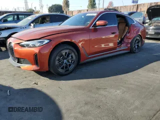 2022 BMW i4 eDrive40 with VIN WBY73AW03NFN22207, listed as a Copart auction lot 86195564 with 34,310 mi miles and Salvage Title. Bid and sale history available at carsss.com. Image 1.
