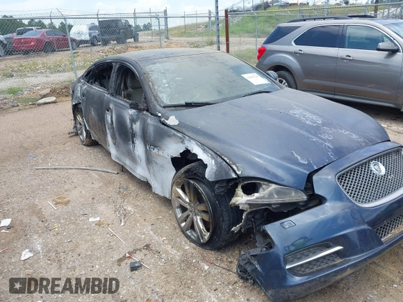 2011 Jaguar XJ XJL с VIN SAJWA2GBXBLV17528, выставлен на аукционе IAAI как лот 42423738 с пробегом Не указан миль и . История ставок и продаж доступна на DreamBid. Изображение 6.