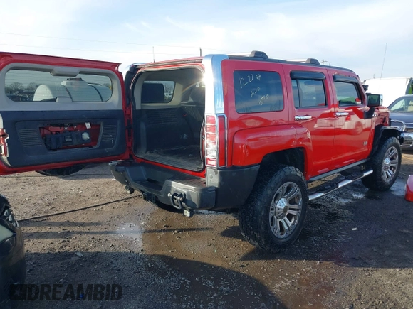 2009 Hummer H3 SUV Alpha with VIN 5GTEN13L398145561, listed as a IAAI auction lot 41232458 with 153,543 mi miles. Bid and sale history available at carsss.com. Image 4.