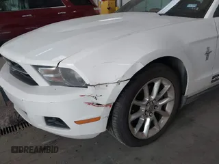 2011 Ford Mustang V6 with VIN 1ZVBP8AM1B5147273, listed as a IAAI auction lot 40283515 with 267,423 mi miles and . Bid and sale history available at DreamBid. Image 6.