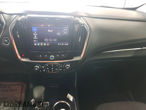 2022 Chevrolet Traverse LT Cloth z VIN 1GNEVGKW2NJ154512, wystawiony jako IAAI lot #42569716 z przebiegiem 84 735 mil mil oraz . Historia ofert i sprzedaży dostępna na DreamBid. Obrazek 2.