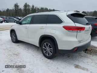 2018 Toyota Highlander SE z VIN 5TDJZRFH3JS556538, wystawiony jako IAAI lot #41470898 z przebiegiem 149 464 mil mil oraz . Historia ofert i sprzedaży dostępna na DreamBid. Obrazek 3.