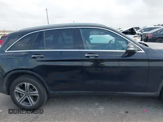 2019 Mercedes-Benz GLC 300 z VIN WDC0G4JB0KV135806, wystawiony jako IAAI lot #41935274 z przebiegiem 85 704 mil mil oraz . Historia ofert i sprzedaży dostępna na DreamBid. Obrazek 13.