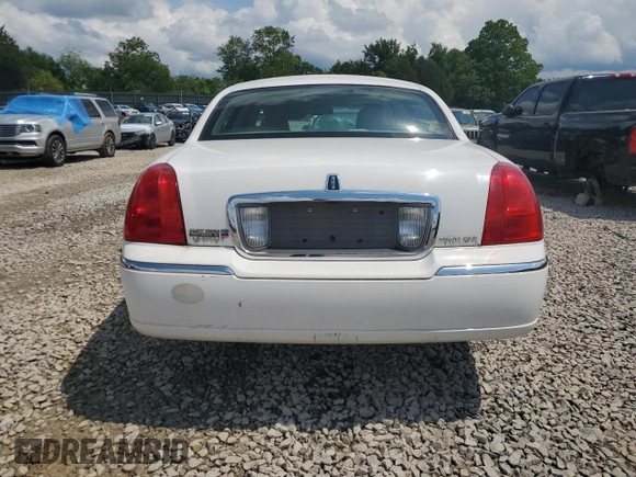2008 Lincoln Town Car Limited z VIN 2LNHM82V38X660959, wystawiony jako Copart lot #57168355 z przebiegiem 194 630 mil mil oraz Szkoda całkowita • Salvage title. Historia ofert i sprzedaży dostępna na DreamBid. Obrazek 6.