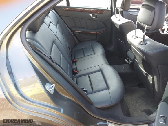 2013 Mercedes-Benz E-Class E 350 Luxury with VIN WDDHF8JB5DA761838, listed as a IAAI auction lot 41378582 with 1 mi miles. Bid and sale history available at carsss.com. Image 8.