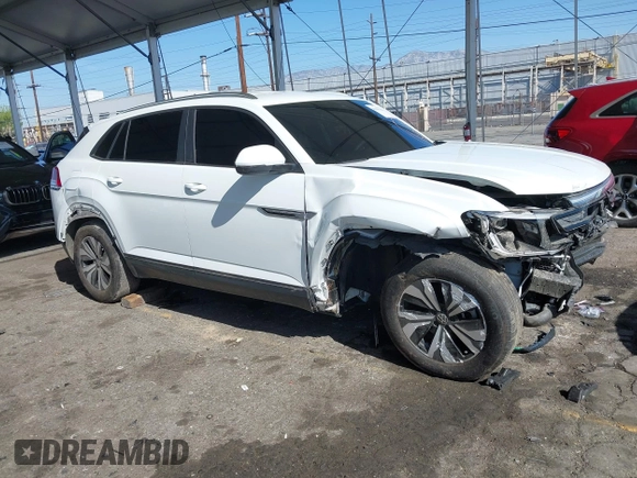 2024 Volkswagen Atlas SE with VIN 1V2LE2CA0RC249150, listed as a IAAI auction lot 41969218 with 7,291 mi miles and . Bid and sale history available at DreamBid. Image 1.
