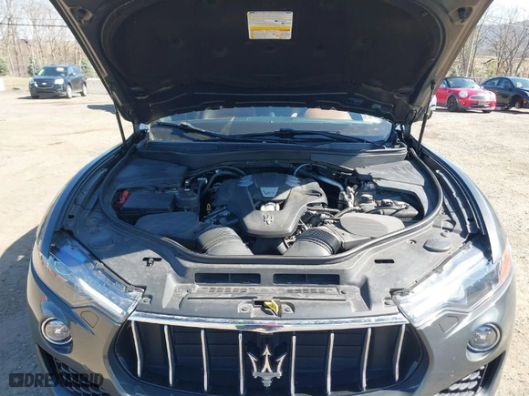 2017 Maserati Levante with VIN ZN661XUA2HX257844, listed as a IAAI auction lot 41834110 with 63,322 mi miles. Bid and sale history available at carsss.com. Image 10.
