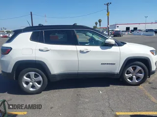 2019 Jeep Compass Latitude z VIN 3C4NJDBB5KT789289, wystawiony jako IAAI lot #42536898 z przebiegiem 84 172 mil mil oraz . Historia ofert i sprzedaży dostępna na DreamBid. Obrazek 13.