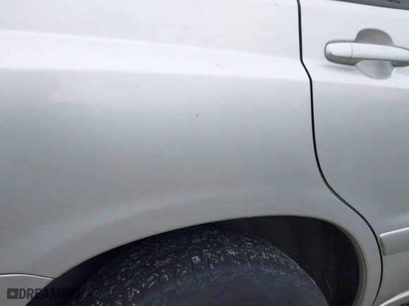 2006 Toyota Highlander Hybrid with VIN JTEEW21A860011629, listed as a IAAI auction lot 41915303 with 194,193 mi miles. Bid and sale history available at carsss.com. Image 17.