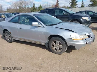 2001 Honda Accord Cpe EX with VIN 1HGCG31571A005892, listed as a IAAI auction lot 42022588 with 202,497 mi miles. Bid and sale history available at carsss.com. Image 1.