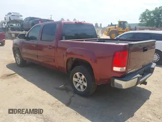 2008 GMC Sierra 1500 SLE1 z VIN 2GTEC130781219570, wystawiony jako IAAI lot #42040864 z przebiegiem 277 819 mil mil oraz . Historia ofert i sprzedaży dostępna na DreamBid. Obrazek 3.