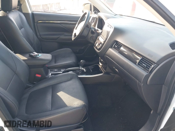 2017 Mitsubishi Outlander SE with VIN JA4AD3A36HZ032374, listed as a IAAI auction lot 42108810 with 89,034 mi miles and . Bid and sale history available at DreamBid. Image 5.