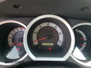 2015 Toyota Tacoma PreRunner z VIN 3TMJU4GN1FM180175, wystawiony jako Copart lot #51321125 z przebiegiem 133 547 mil mil oraz Nie do naprawy • Non repairable. Historia ofert i sprzedaży dostępna na DreamBid. Obrazek 9.
