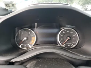 2022 Jeep Renegade Latitude z VIN ZACNJDB10NPN70675, wystawiony jako Copart lot #60787825 z przebiegiem 46 865 mil mil oraz Szkoda całkowita • Salvage title. Historia ofert i sprzedaży dostępna na DreamBid. Obrazek 9.