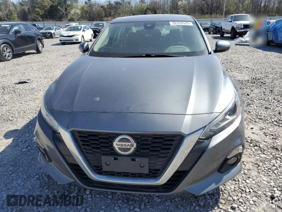 2019 Nissan Altima SL with VIN 1N4BL4EW7KC184302, listed as a Copart auction lot 48320525 with 110,981 mi miles and Salvage Title. Bid and sale history available at carsss.com. Image 5.