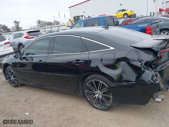 2019 Toyota Avalon XLE with VIN 4T1BZ1FB7KU024316, listed as a IAAI auction lot 41198989 with NaN miles. Bid and sale history available at carsss.com. Image 15.