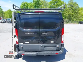 2015 Ford Transit Cargo z VIN 1FTBW2YG7FKA20201, wystawiony jako IAAI lot #42253463 z przebiegiem 83 235 mil mil oraz . Historia ofert i sprzedaży dostępna na DreamBid. Obrazek 16.