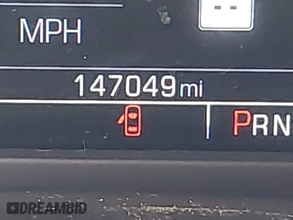 2018 Chevrolet Suburban LT z VIN 1GNSCHKC6JR109427, wystawiony jako IAAI lot #42131806 z przebiegiem 147 049 mil mil oraz . Historia ofert i sprzedaży dostępna na DreamBid. Obrazek 16.