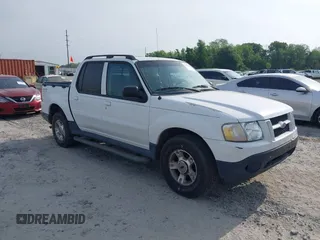 2004 Ford Explorer Sport Trac XLS z VIN 1FMZU67K94UC34878, wystawiony jako IAAI lot #42102340 z przebiegiem 246 165 mil mil oraz . Historia ofert i sprzedaży dostępna na DreamBid. Obrazek 1.