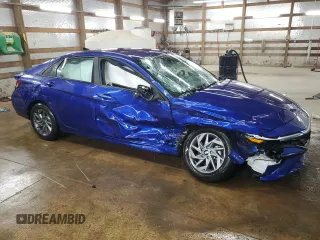 2024 Hyundai Elantra SEL z VIN KMHLM4DG7RU821582, wystawiony jako Copart lot #60502485 z przebiegiem 27 736 mil mil oraz Nie do naprawy • Non repairable. Historia ofert i sprzedaży dostępna na DreamBid. Obrazek 4.