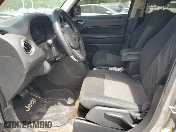 2016 Jeep Patriot Latitude с VIN 1C4NJPFA7GD543666, выставлен на аукционе Copart как лот 57157035 с пробегом 128 060 миль миль и Списание • Salvage title. История ставок и продаж доступна на DreamBid. Изображение 7.