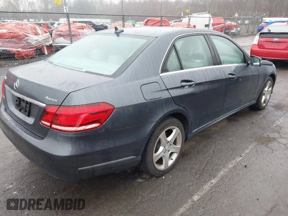 2016 Mercedes-Benz E-Class E 350 Luxury with VIN WDDHF8JB4GB252838, listed as a IAAI auction lot 41827623 with 53,706 mi miles. Bid and sale history available at carsss.com. Image 4.