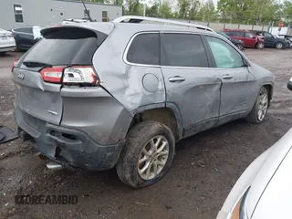 2014 Jeep Cherokee Latitude z VIN 1C4PJMCS1EW190833, wystawiony jako IAAI lot #42198520 z przebiegiem 168 146 mil mil oraz . Historia ofert i sprzedaży dostępna na DreamBid. Obrazek 4.