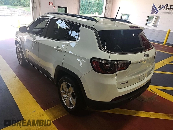 2022 Jeep Compass Latitude с VIN 3C4NJDBB9NT205917, выставлен на аукционе IAAI как лот 42621255 с пробегом 15 841 миль миль и . История ставок и продаж доступна на DreamBid. Изображение 15.