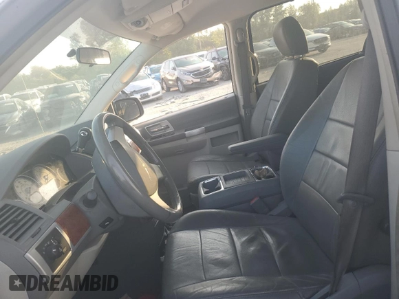 2008 Chrysler Town & Country Touring with VIN 2A8HR54P08R612643, listed as a Copart auction lot 53946595 with 95,010 mi miles and Non Repairable. Bid and sale history available at DreamBid. Image 7.