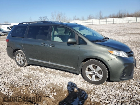 2018 Toyota Sienna LE Auto Access Seat with VIN 5TDKZ3DC6JS939172, listed as a Copart auction lot 47944615 with 130,984 mi miles and Clean Title. Bid and sale history available at carsss.com. Image 4.