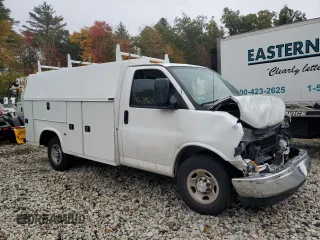 2019 Chevrolet Express Commercial with VIN 1GB0GRFG3K1194206, listed as a Copart auction lot 71638604 with Not Provided miles and Salvage Title. Bid and sale history available at carsss.com. Image 4.