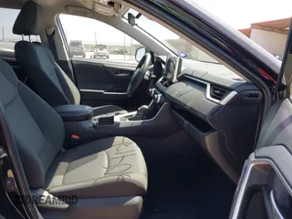 2025 Toyota RAV4 XLE with VIN 2T3W1RFV9SW373129, listed as a IAAI auction lot 42004132 with 5,935 mi miles. Bid and sale history available at carsss.com. Image 5.