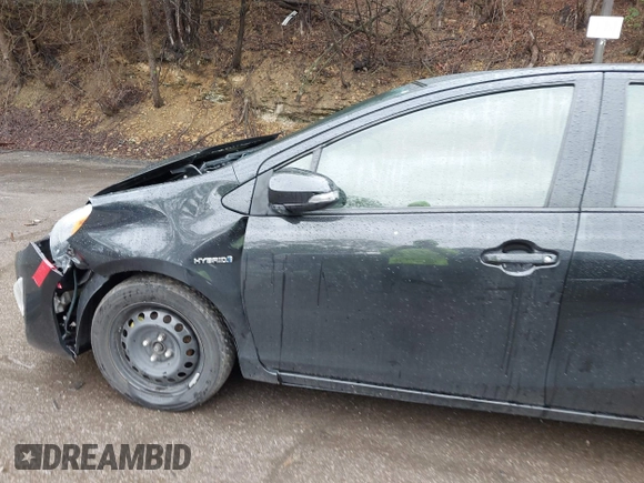 2015 Toyota Prius One z VIN JTDKDTB30F1101631, wystawiony jako IAAI lot #42331068 z przebiegiem 156 631 mil mil oraz . Historia ofert i sprzedaży dostępna na DreamBid. Obrazek 18.