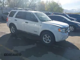 2008 Ford Escape Hybrid with VIN 1FMCU59H98KC98969, listed as a IAAI auction lot 42022840 with 161,840 mi miles. Bid and sale history available at carsss.com. Image 1.