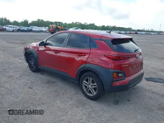 2021 Hyundai Kona SE with VIN KM8K12AA1MU638664, listed as a IAAI auction lot 41956922 with 91,086 mi miles and . Bid and sale history available at carsss.com. Image 3.